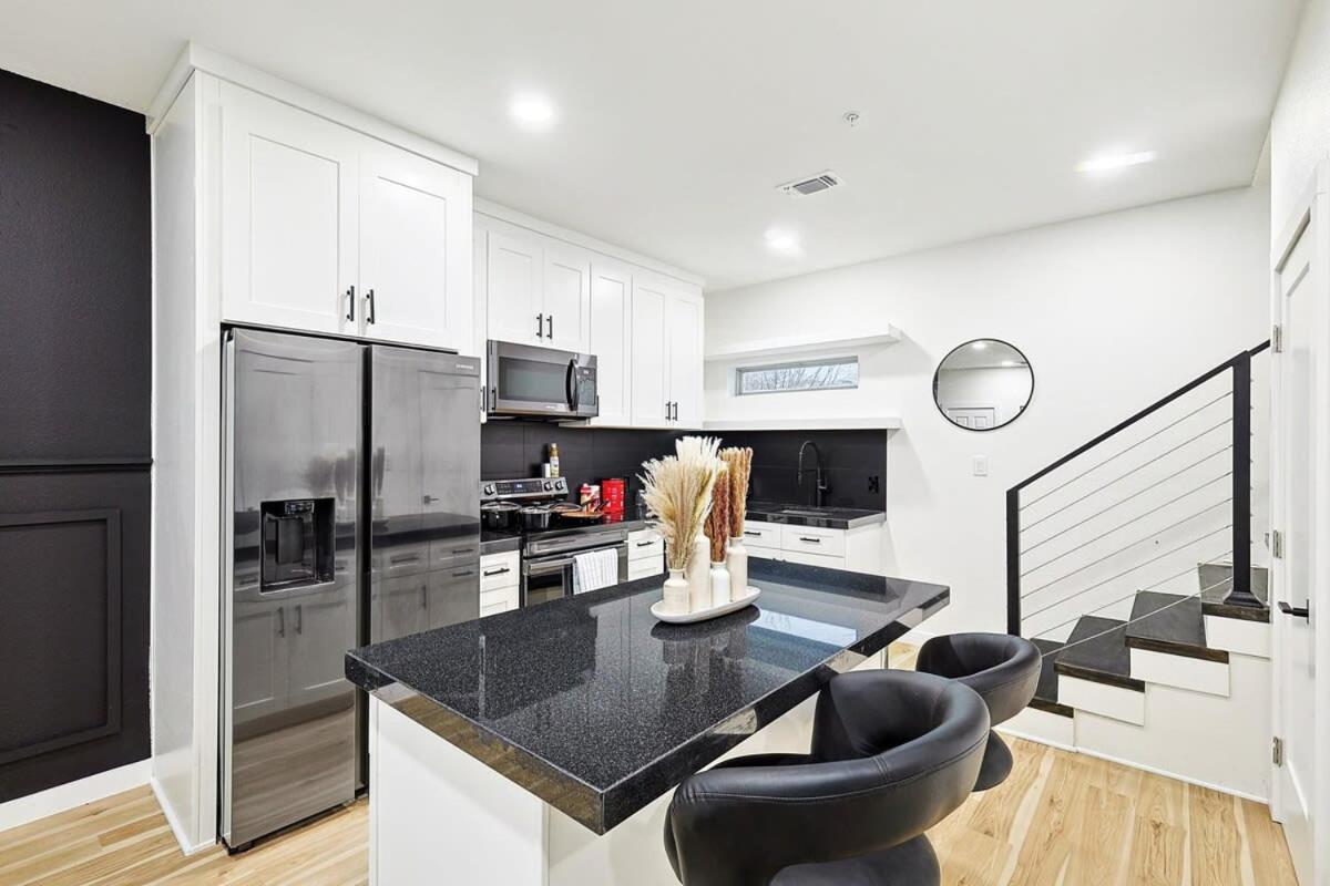 New 2B Townhome Near At&T Global Life 6Flag Arlington Eksteriør billede