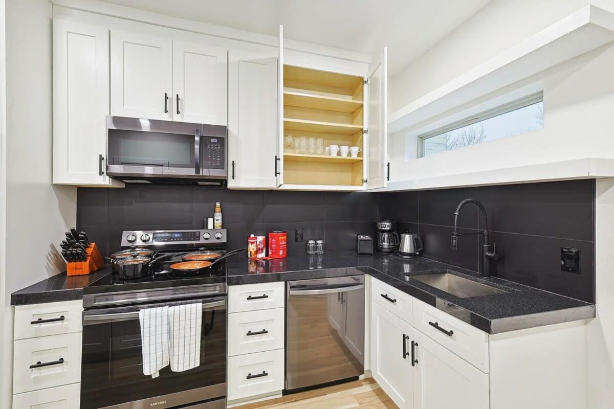 New 2B Townhome Near At&T Global Life 6Flag Arlington Eksteriør billede